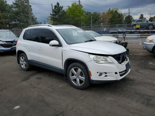 Photo 3 VIN: WVGBV7AX7AW528563 - VOLKSWAGEN TIGUAN SE 