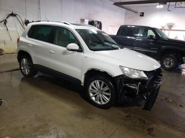 Photo 3 VIN: WVGBV7AX7AW531804 - VOLKSWAGEN TIGUAN SE 