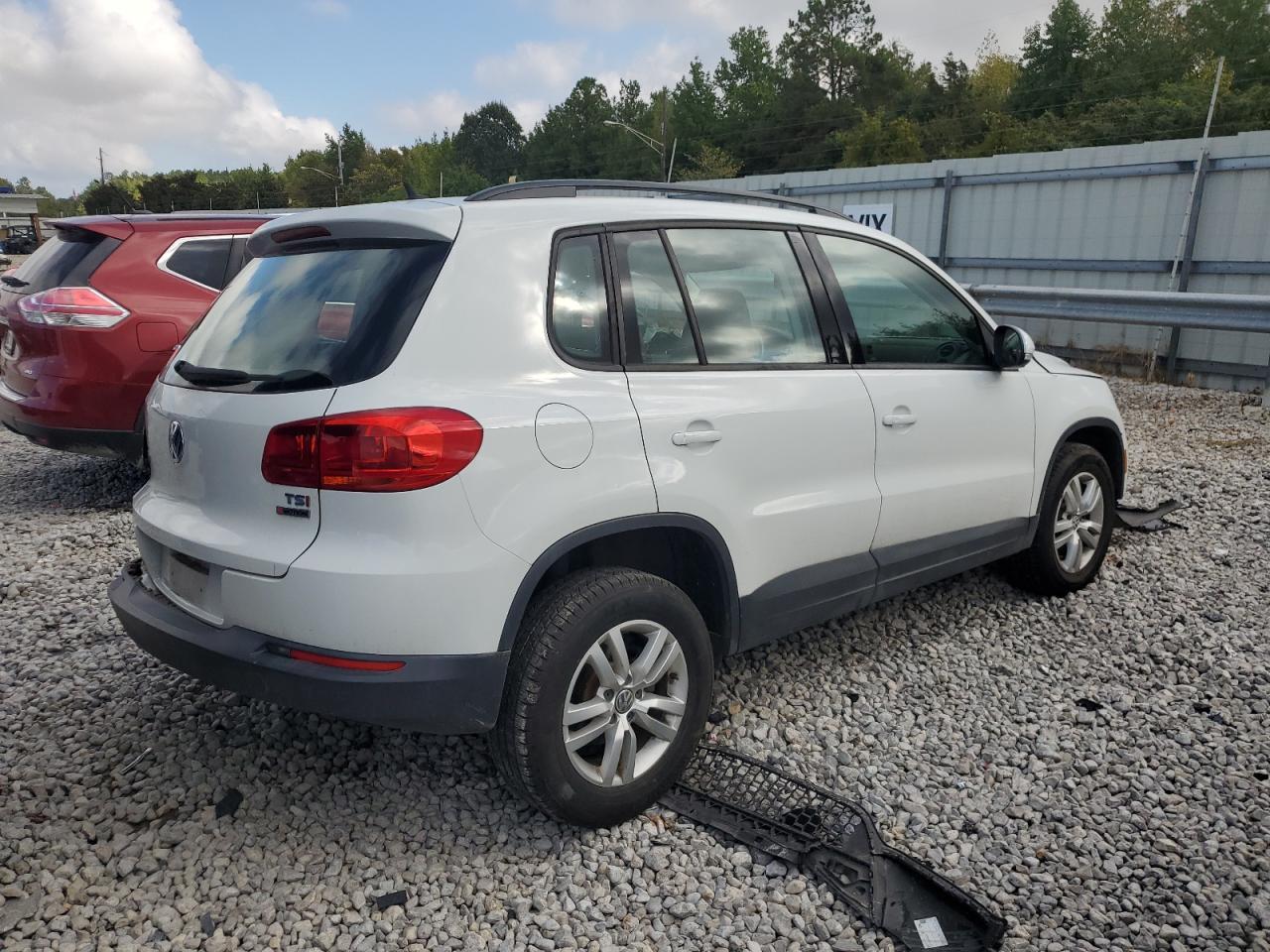 Photo 2 VIN: WVGBV7AX7GW551138 - VOLKSWAGEN TIGUAN 