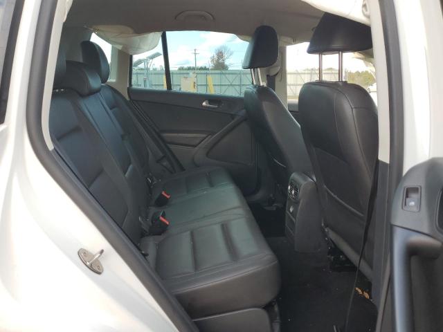 Photo 10 VIN: WVGBV7AX7GW554640 - VOLKSWAGEN TIGUAN 