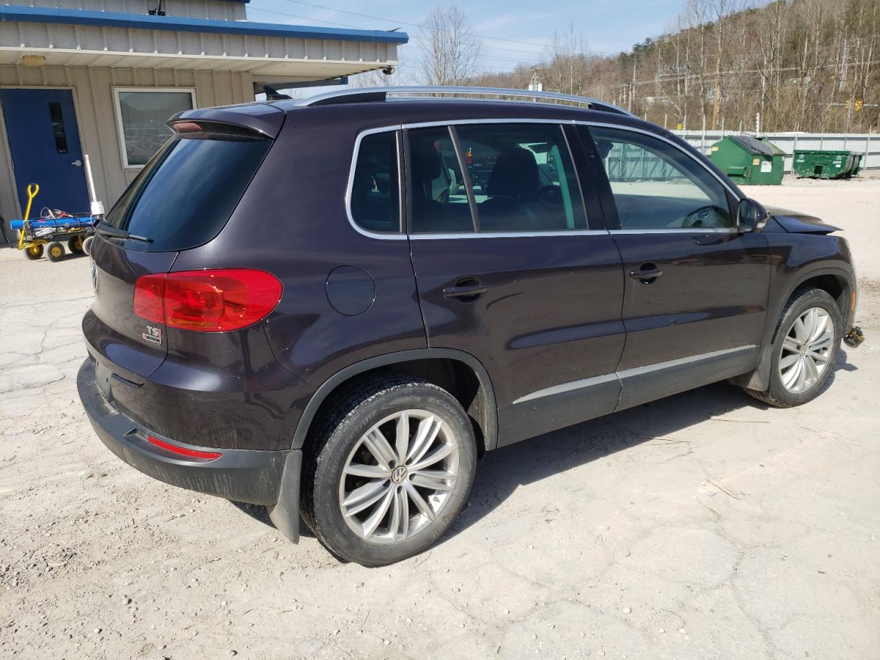 Photo 2 VIN: WVGBV7AX7GW588500 - VOLKSWAGEN TIGUAN 