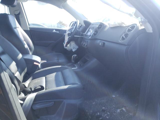 Photo 4 VIN: WVGBV7AX7HK016948 - VOLKSWAGEN TIGUAN S 