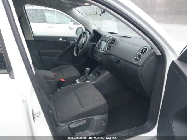 Photo 4 VIN: WVGBV7AX7HK053305 - VOLKSWAGEN TIGUAN 