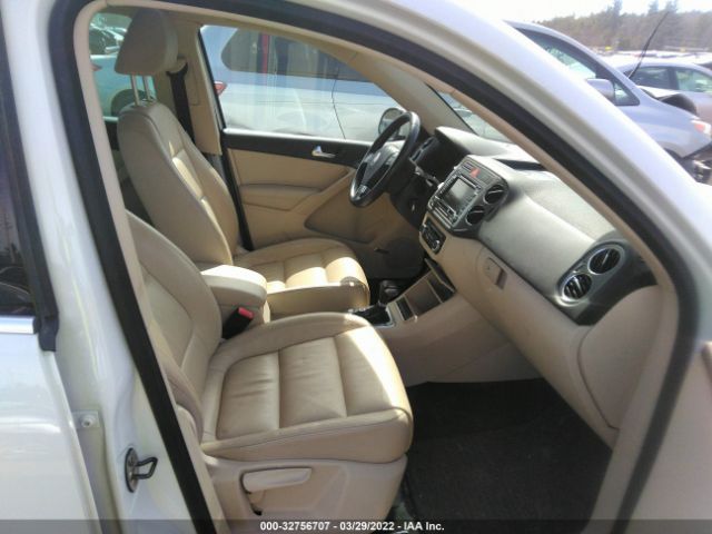 Photo 4 VIN: WVGBV7AX8AW531388 - VOLKSWAGEN TIGUAN 