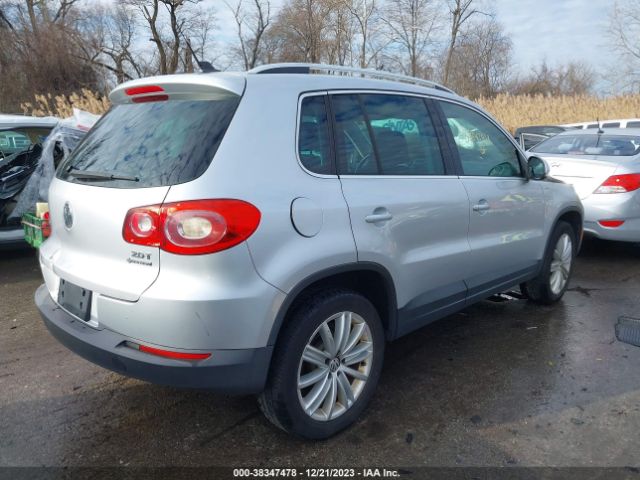 Photo 3 VIN: WVGBV7AX8AW532847 - VOLKSWAGEN TIGUAN 