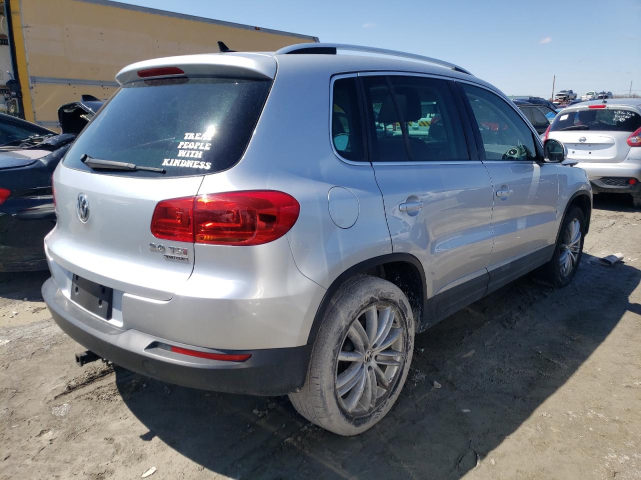 Photo 2 VIN: WVGBV7AX8CW548307 - VOLKSWAGEN TIGUAN 