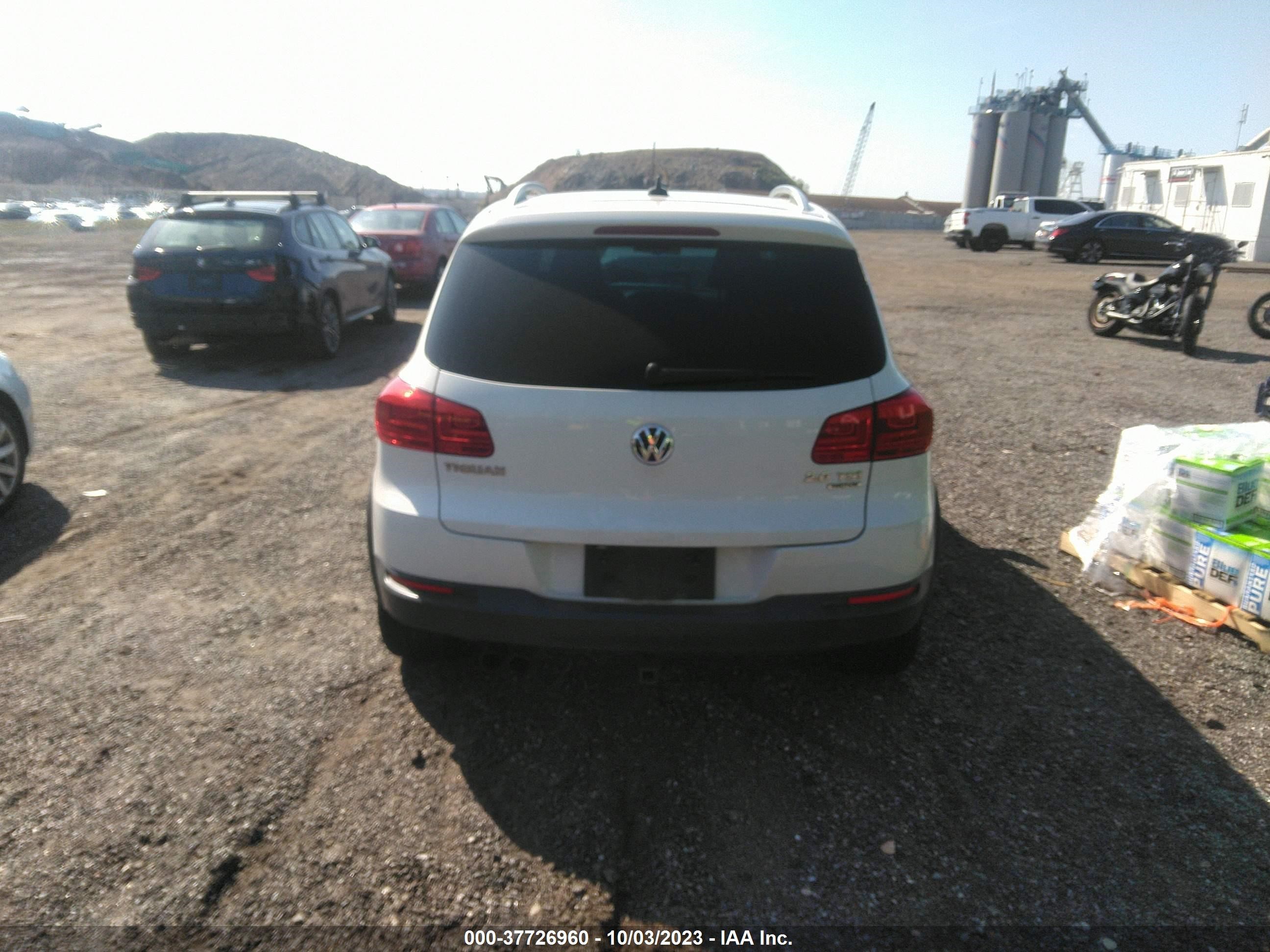 Photo 15 VIN: WVGBV7AX8CW548565 - VOLKSWAGEN TIGUAN 