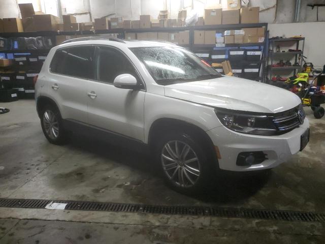 Photo 3 VIN: WVGBV7AX8CW560358 - VOLKSWAGEN TIGUAN S 