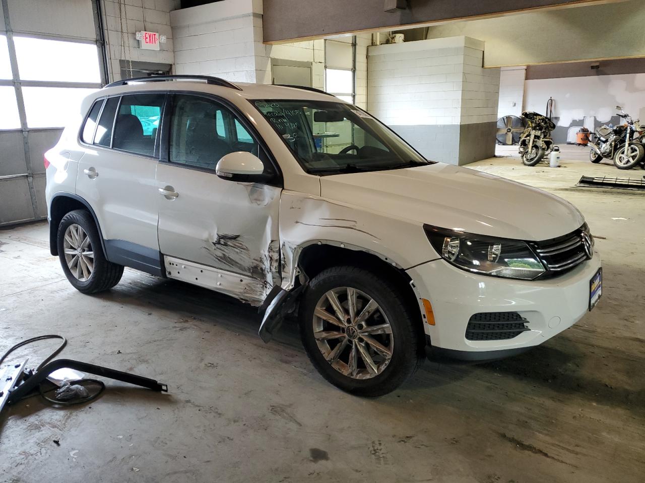 Photo 3 VIN: WVGBV7AX8FW581506 - VOLKSWAGEN TIGUAN 