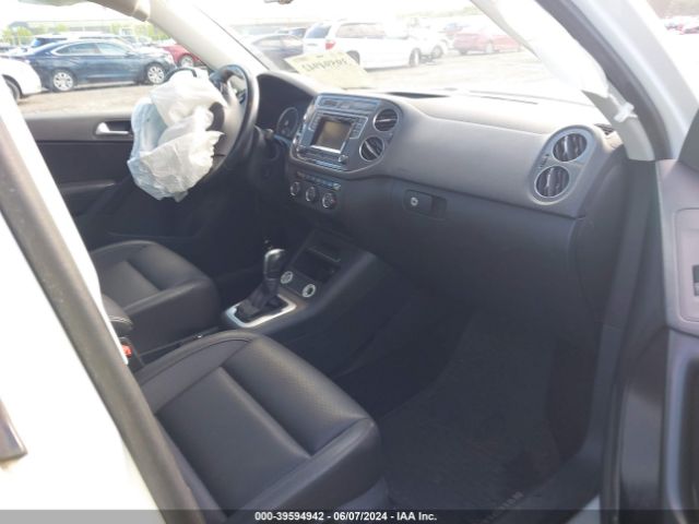 Photo 4 VIN: WVGBV7AX8GK000241 - VOLKSWAGEN TIGUAN 