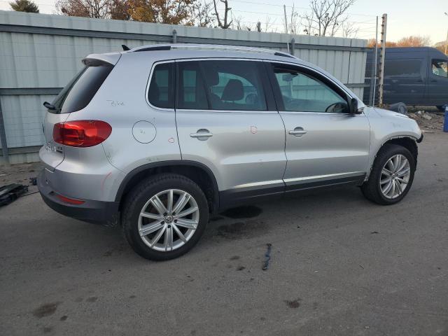 Photo 2 VIN: WVGBV7AX8GW543405 - VOLKSWAGEN TIGUAN 