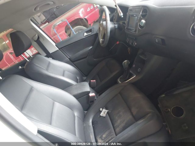 Photo 4 VIN: WVGBV7AX8HK031135 - VOLKSWAGEN TIGUAN 