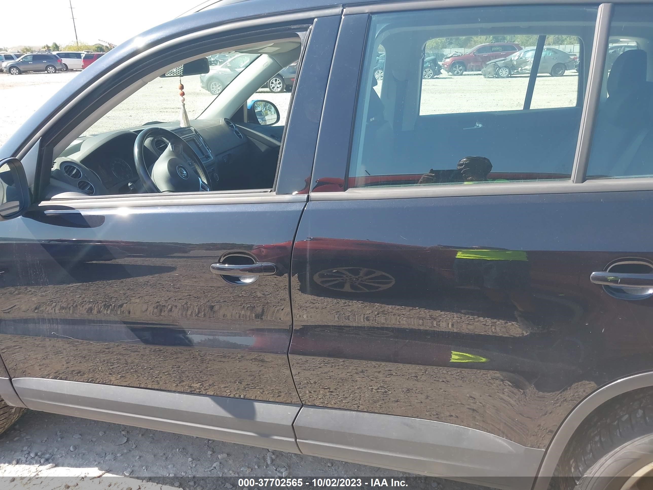 Photo 13 VIN: WVGBV7AX8HK045682 - VOLKSWAGEN TIGUAN 