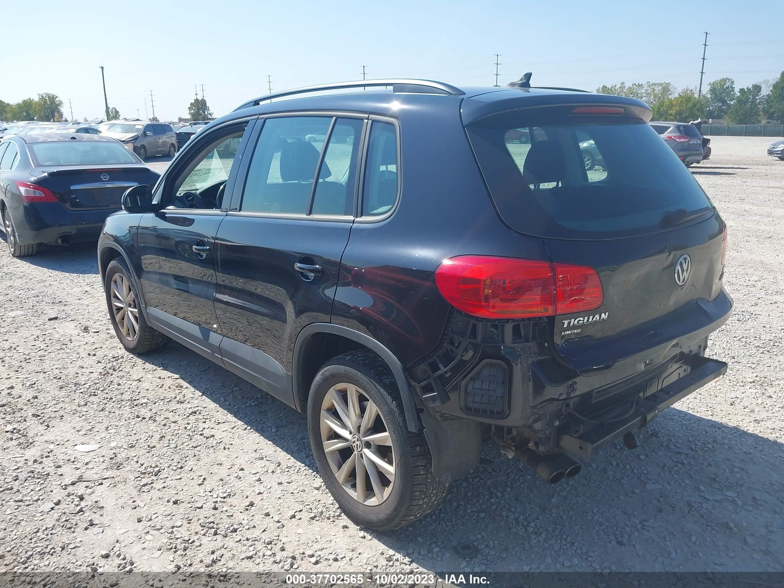 Photo 2 VIN: WVGBV7AX8HK045682 - VOLKSWAGEN TIGUAN 