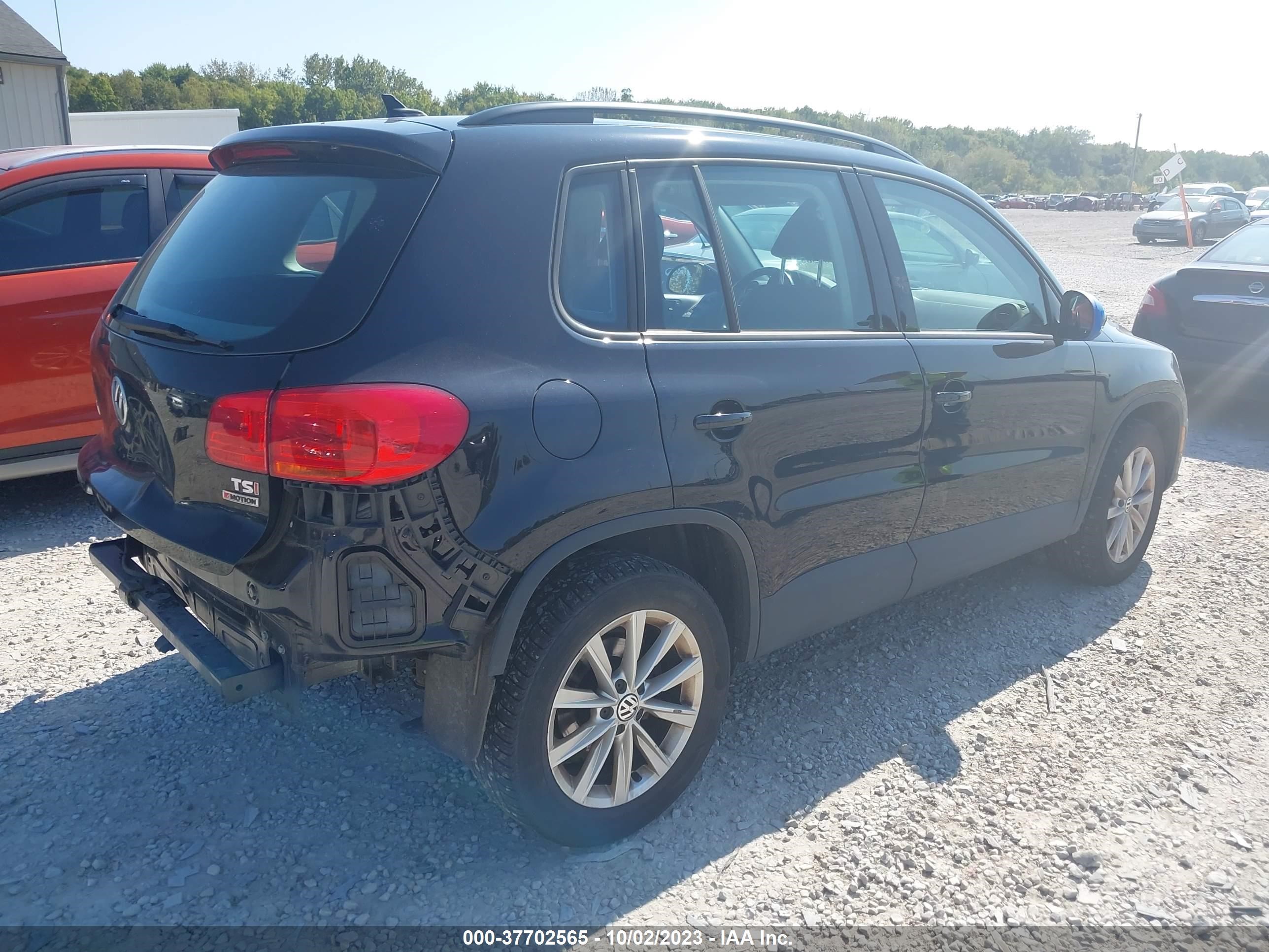 Photo 3 VIN: WVGBV7AX8HK045682 - VOLKSWAGEN TIGUAN 