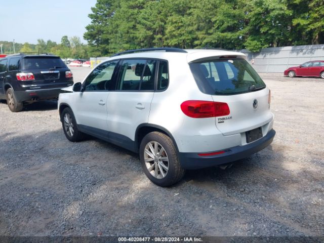 Photo 2 VIN: WVGBV7AX8HK052373 - VOLKSWAGEN TIGUAN 