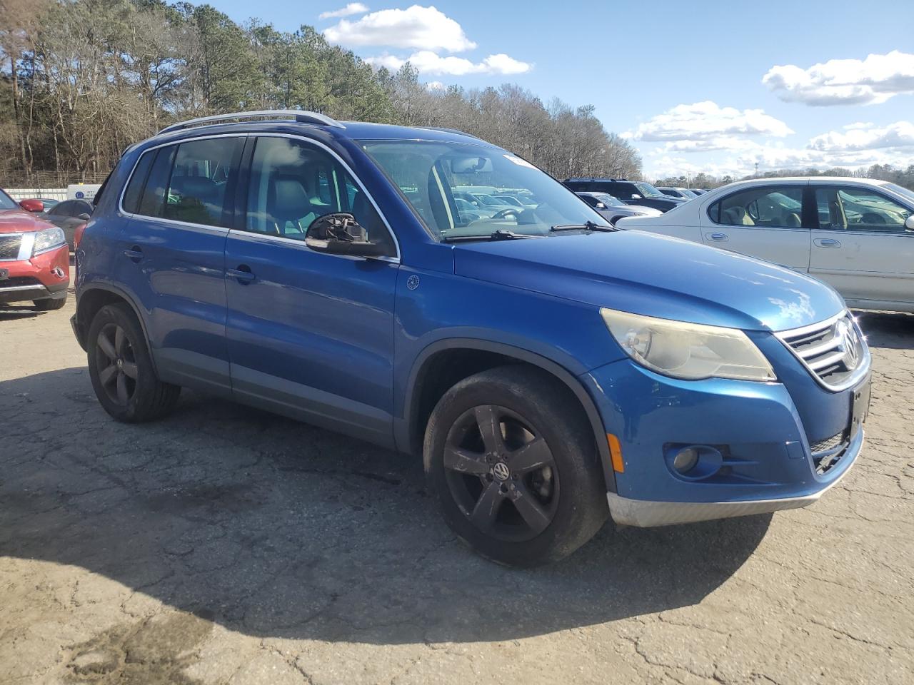 Photo 3 VIN: WVGBV7AX9AW003892 - VOLKSWAGEN TIGUAN 