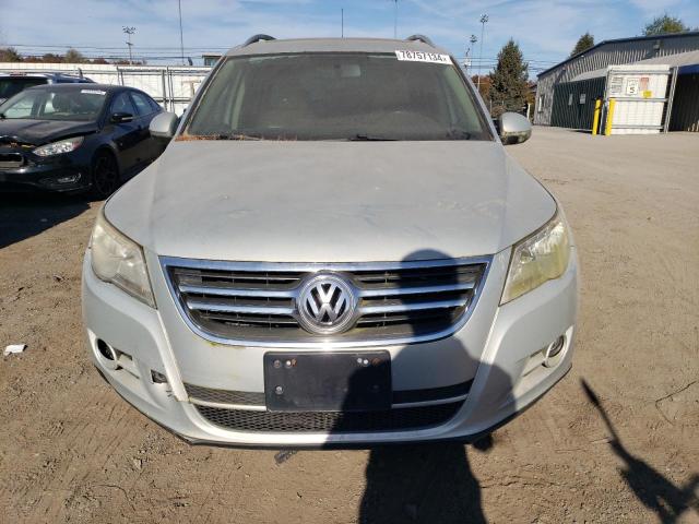 Photo 4 VIN: WVGBV7AX9AW513983 - VOLKSWAGEN TIGUAN SE 