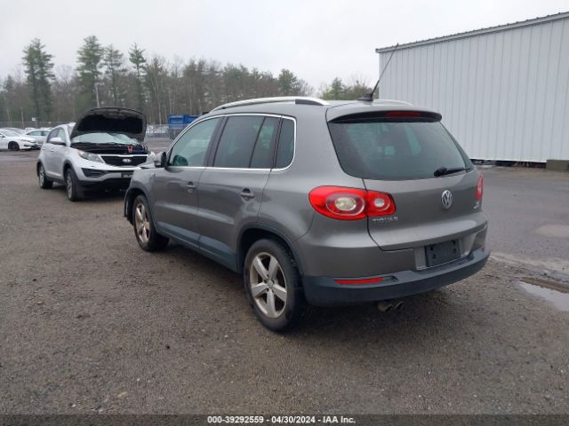 Photo 2 VIN: WVGBV7AX9AW531593 - VOLKSWAGEN TIGUAN 