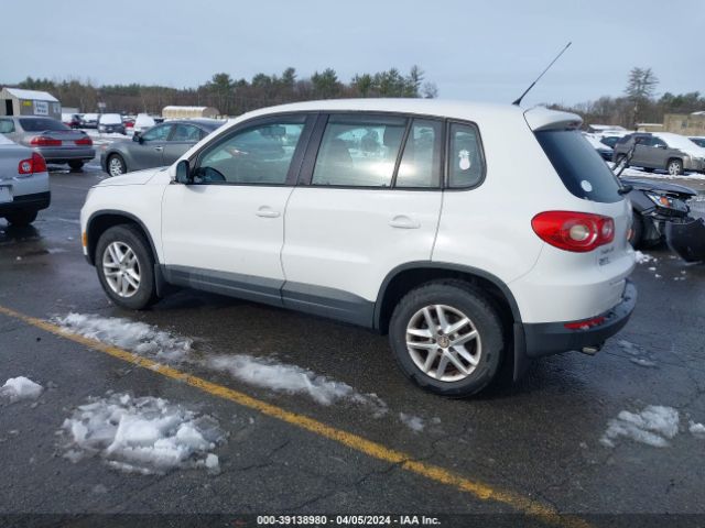 Photo 2 VIN: WVGBV7AX9BW561176 - VOLKSWAGEN TIGUAN 