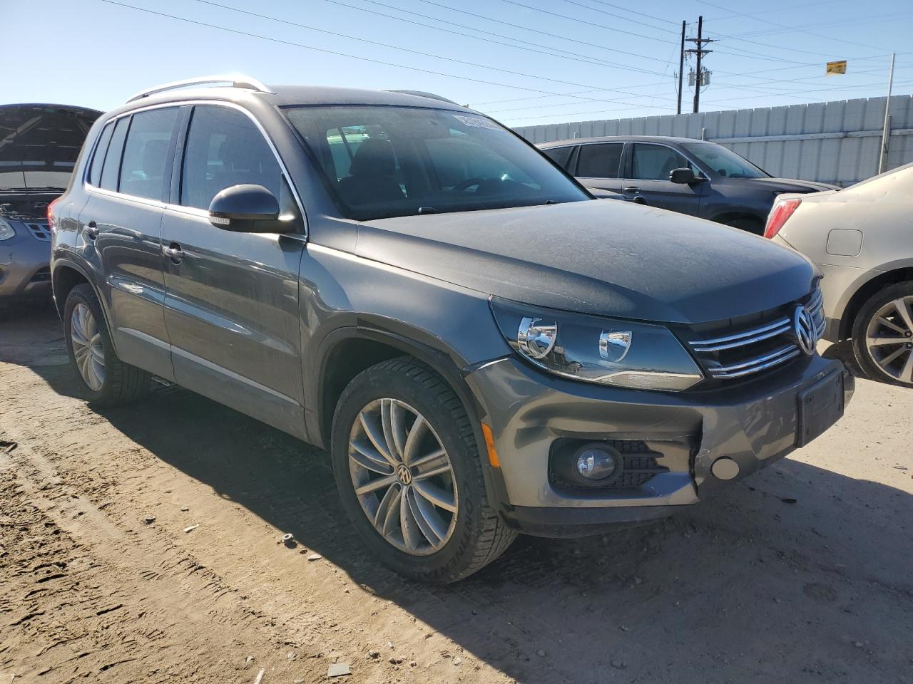 Photo 3 VIN: WVGBV7AX9CW095637 - VOLKSWAGEN TIGUAN 