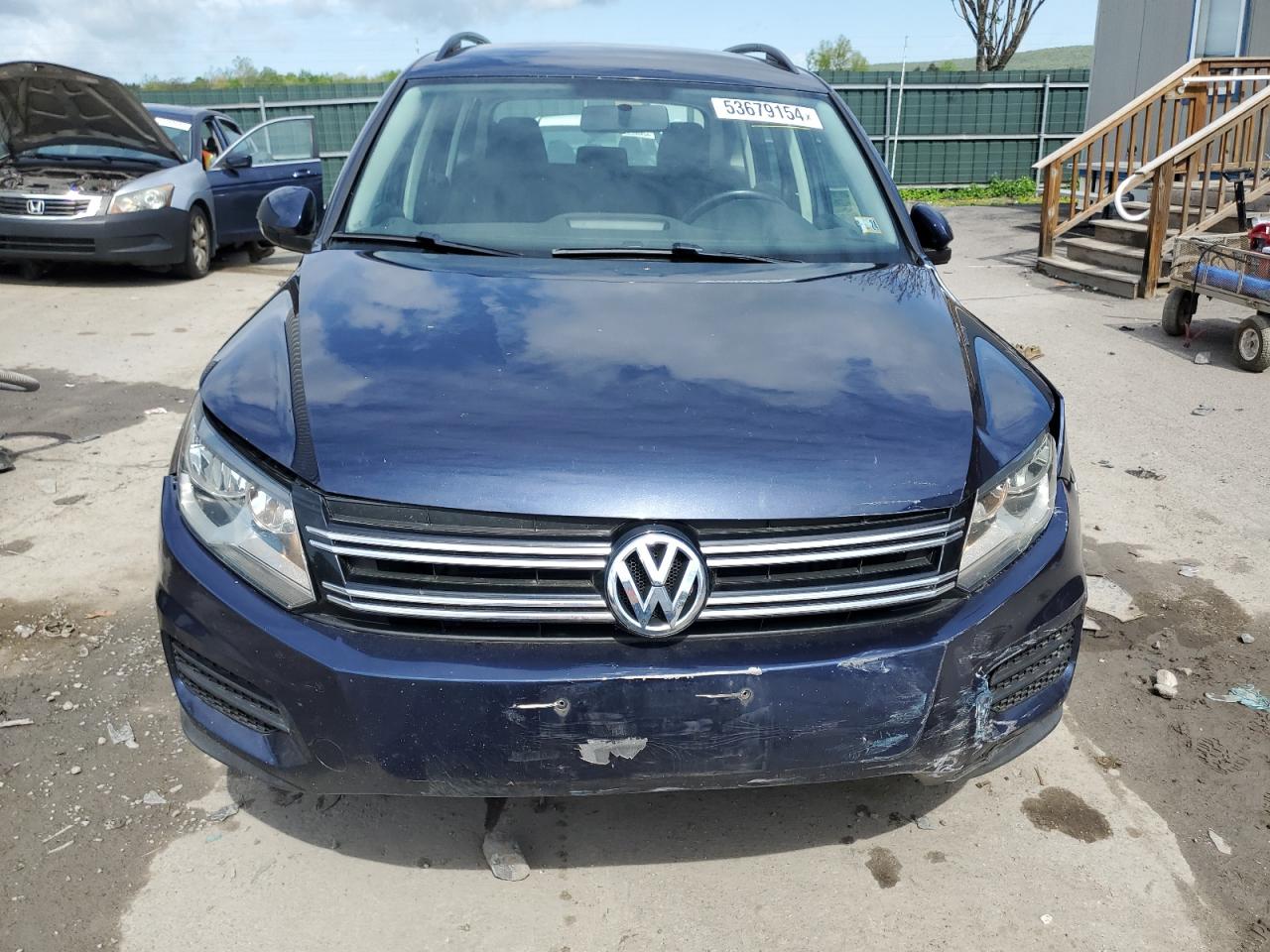 Photo 4 VIN: WVGBV7AX9FW573723 - VOLKSWAGEN TIGUAN SE 