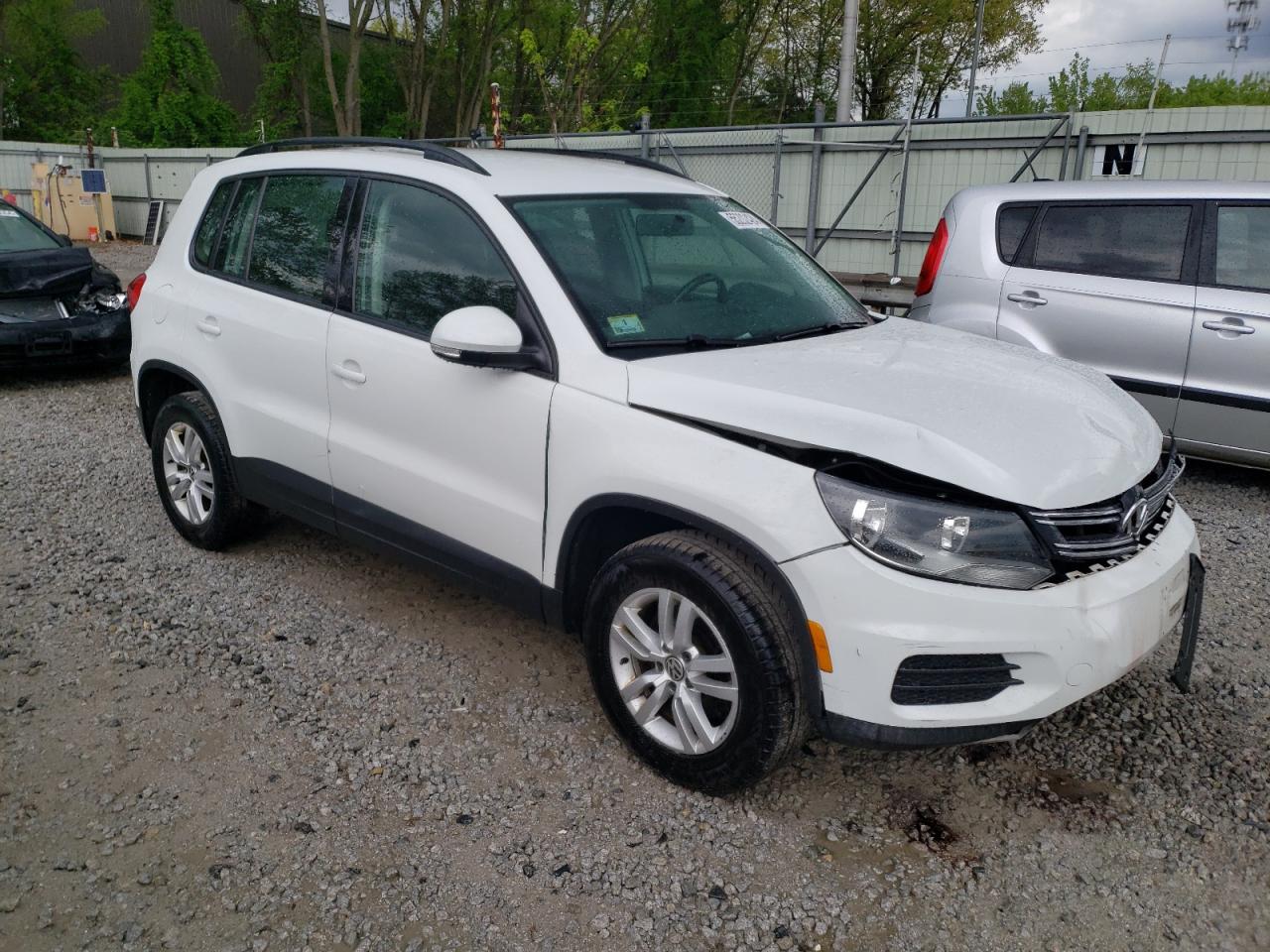 Photo 3 VIN: WVGBV7AX9FW610740 - VOLKSWAGEN TIGUAN 