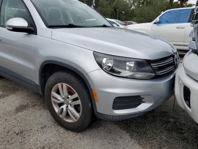 Photo 4 VIN: WVGBV7AX9HK022010 - VOLKSWAGEN TIGUAN S 