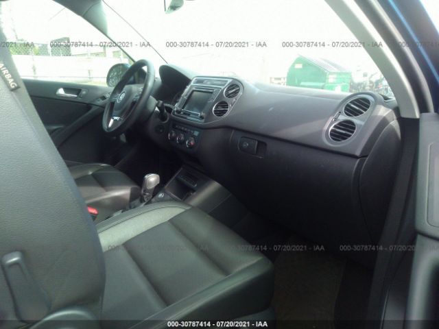 Photo 4 VIN: WVGBV7AX9HW505523 - VOLKSWAGEN TIGUAN 