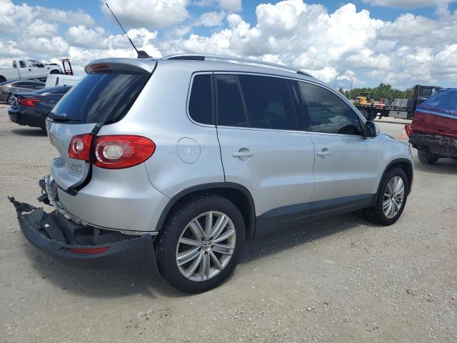 Photo 2 VIN: WVGBV7AXXAW507240 - VOLKSWAGEN TIGUAN SE 