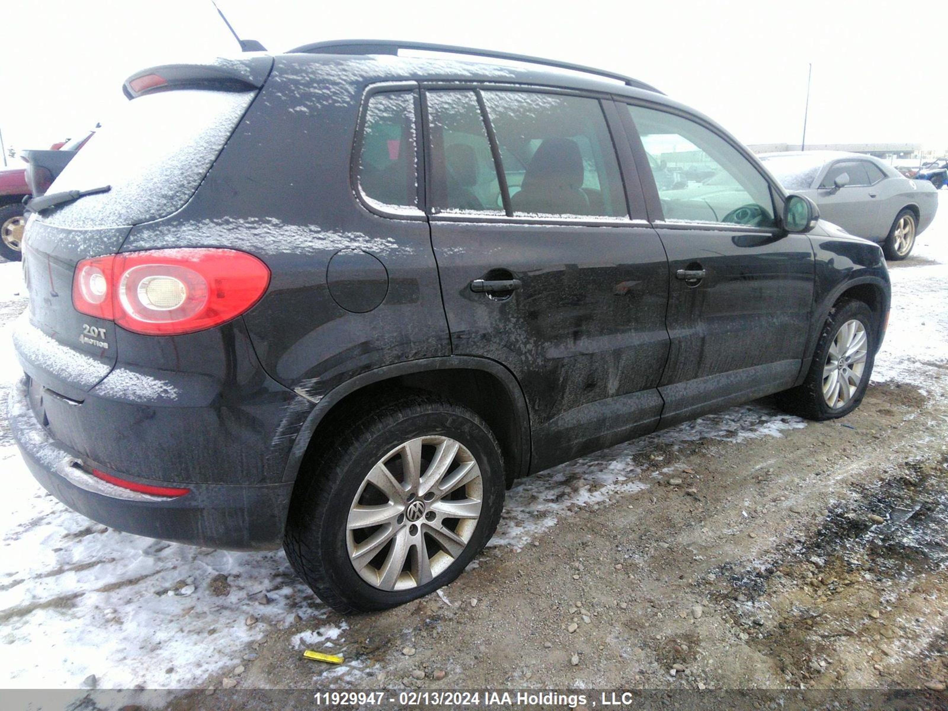 Photo 3 VIN: WVGBV7AXXAW512180 - VOLKSWAGEN TIGUAN 