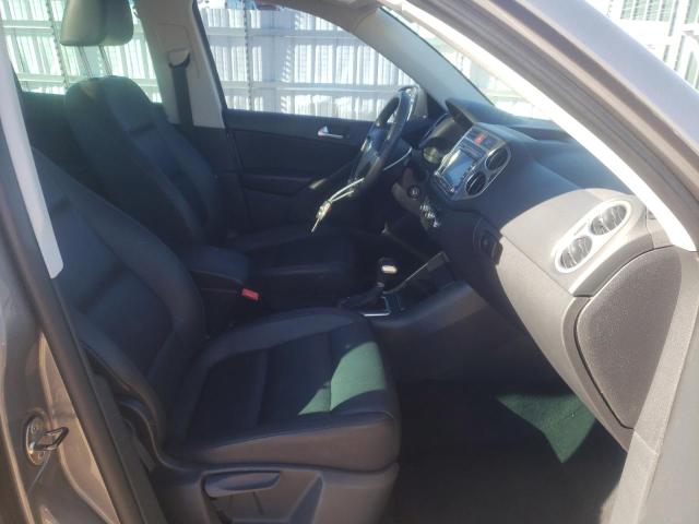 Photo 4 VIN: WVGBV7AXXAW516620 - VOLKSWAGEN TIGUAN SE 