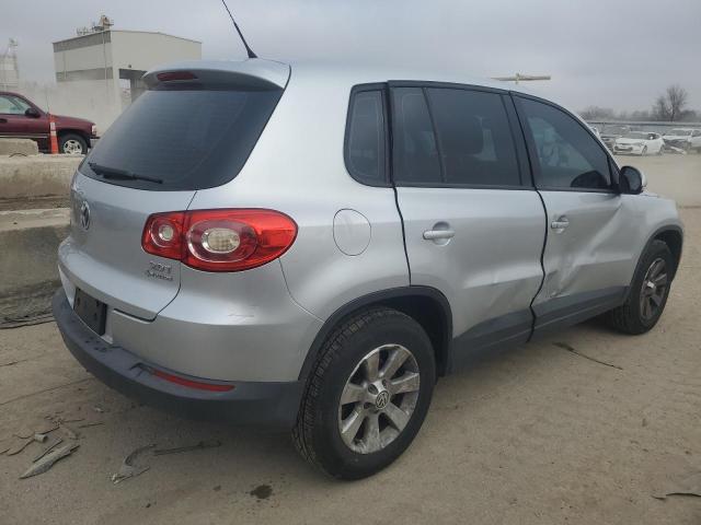 Photo 2 VIN: WVGBV7AXXAW523065 - VOLKSWAGEN TIGUAN 