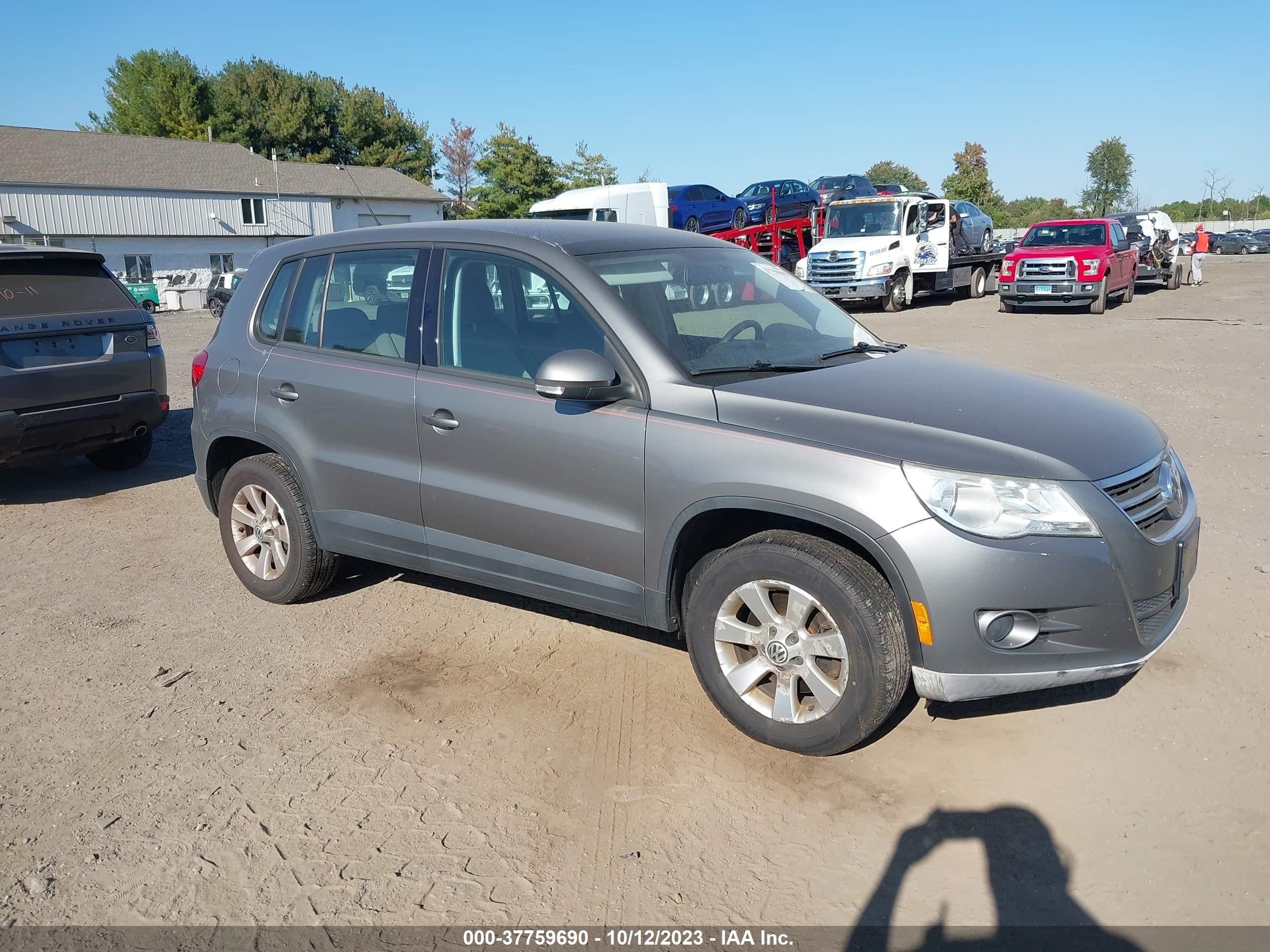 Photo 0 VIN: WVGBV7AXXAW532316 - VOLKSWAGEN TIGUAN 