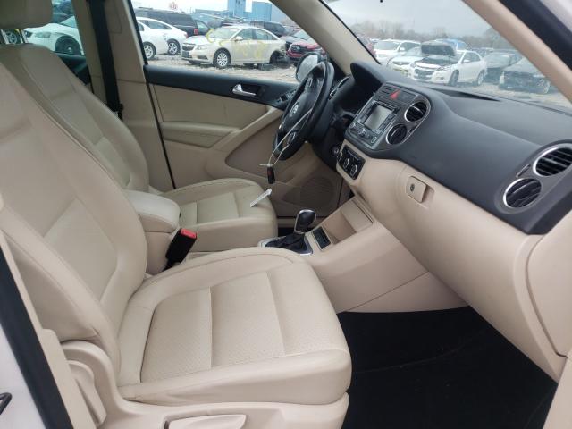 Photo 4 VIN: WVGBV7AXXBW535329 - VOLKSWAGEN TIGUAN S 