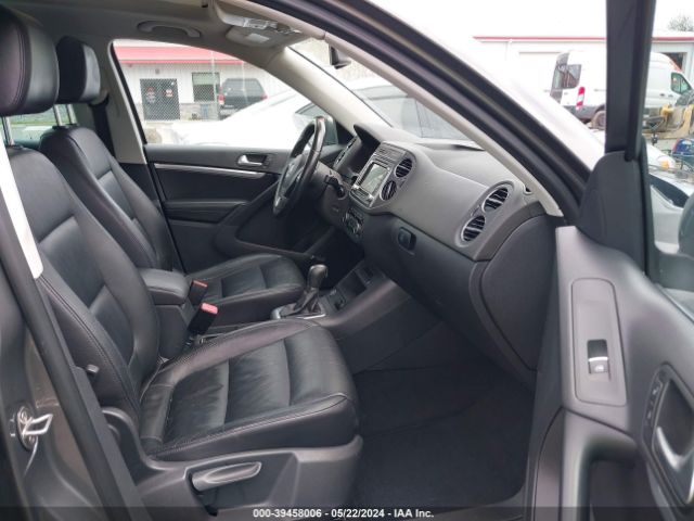 Photo 4 VIN: WVGBV7AXXCW005802 - VOLKSWAGEN TIGUAN 