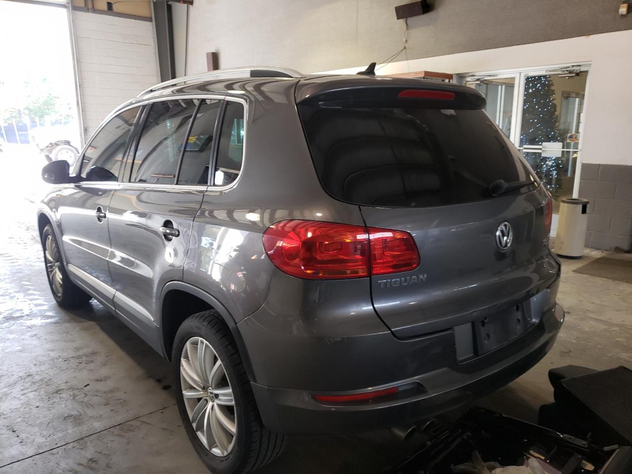 Photo 2 VIN: WVGBV7AXXCW092360 - VOLKSWAGEN TIGUAN 