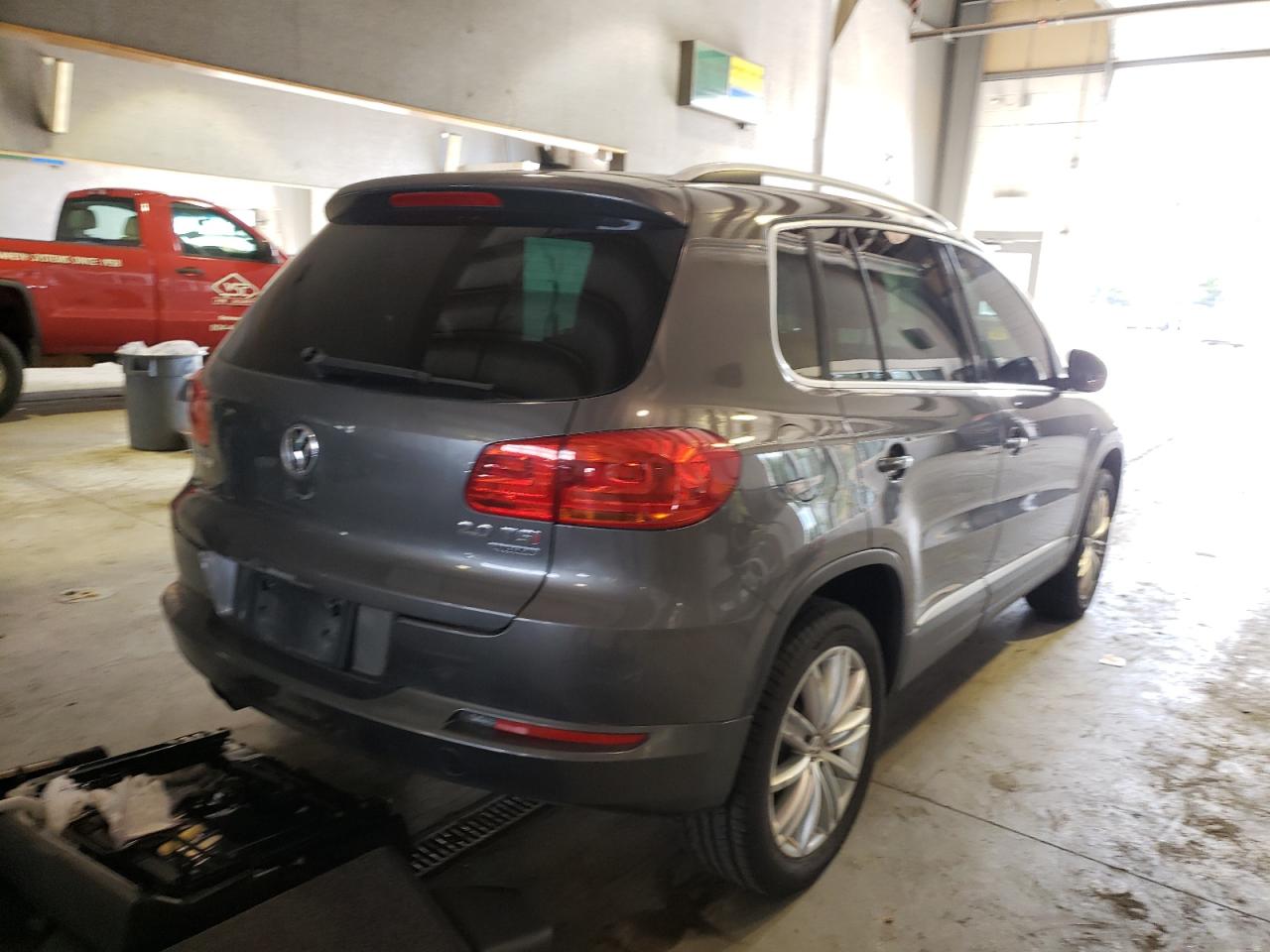 Photo 3 VIN: WVGBV7AXXCW092360 - VOLKSWAGEN TIGUAN 