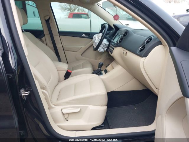 Photo 4 VIN: WVGBV7AXXFW607944 - VOLKSWAGEN TIGUAN 