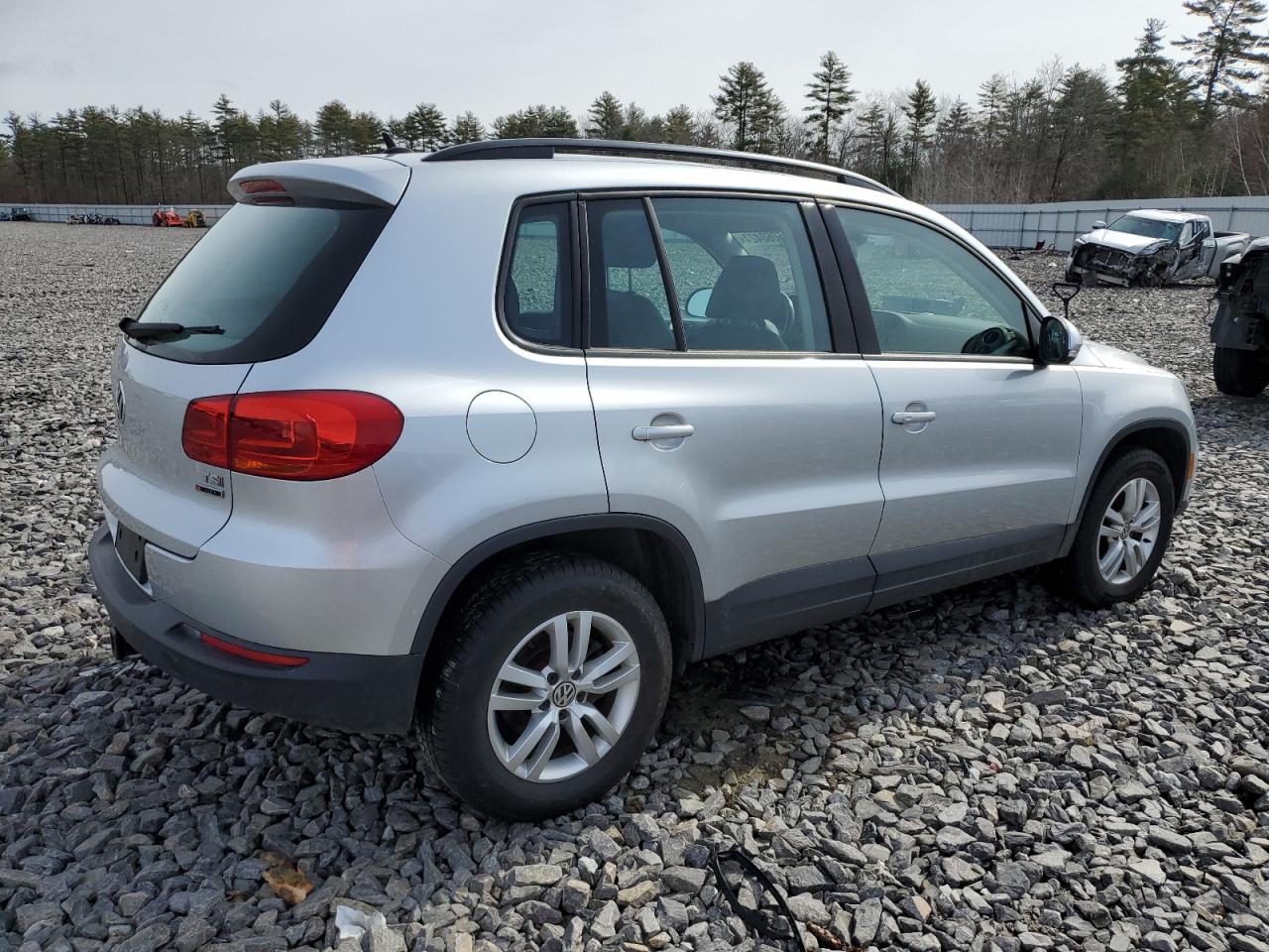 Photo 2 VIN: WVGBV7AXXGW594369 - VOLKSWAGEN TIGUAN S 