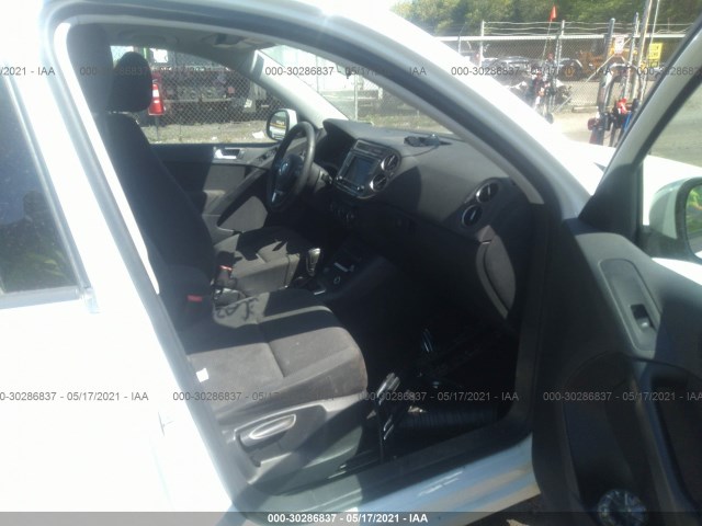 Photo 4 VIN: WVGBV7AXXHK052696 - VOLKSWAGEN TIGUAN 