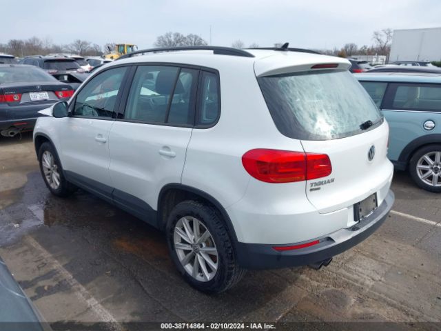 Photo 2 VIN: WVGBV7AXXJK001205 - VOLKSWAGEN TIGUAN LIMITED 