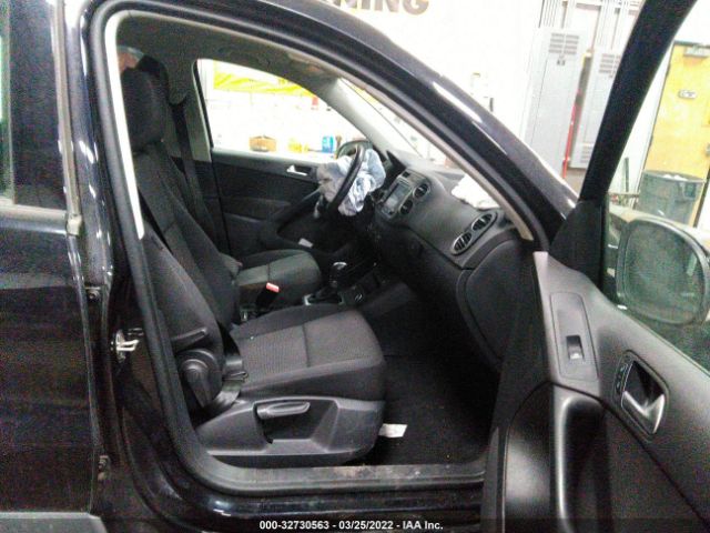 Photo 4 VIN: WVGBV7AXXJK003696 - VOLKSWAGEN TIGUAN LIMITED 