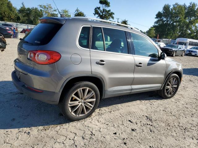 Photo 2 VIN: WVGBV9AX0AW532241 - VOLKSWAGEN TIGUAN SE 