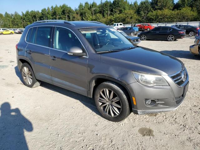 Photo 3 VIN: WVGBV9AX0AW532241 - VOLKSWAGEN TIGUAN SE 