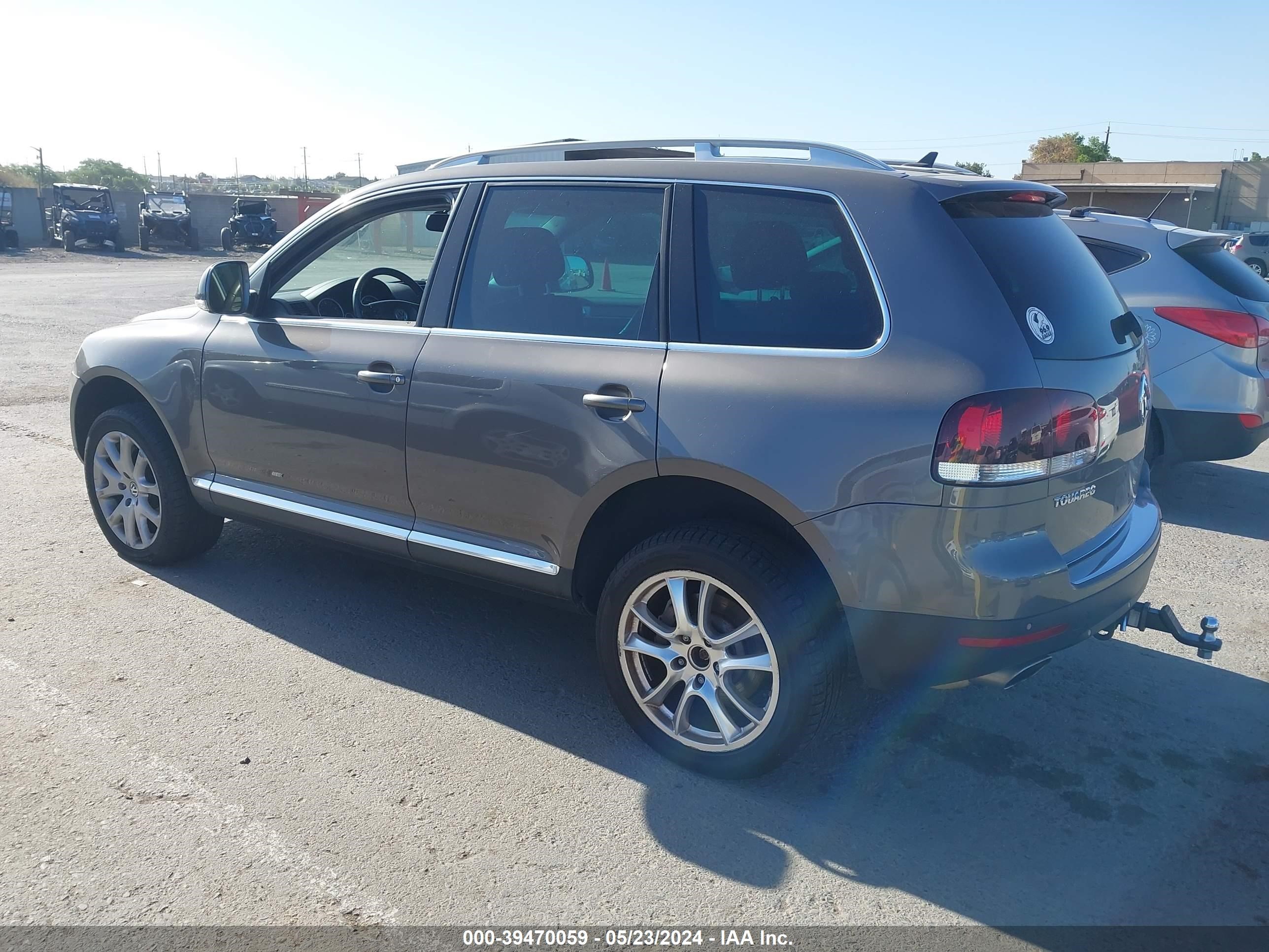 Photo 2 VIN: WVGCB77L68D023850 - VOLKSWAGEN TOUAREG 