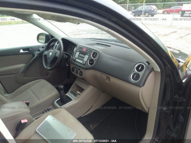 Photo 4 VIN: WVGCV7AX6AW001408 - VOLKSWAGEN TIGUAN 