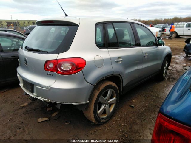 Photo 3 VIN: WVGCV7AX7AW503828 - VOLKSWAGEN TIGUAN 