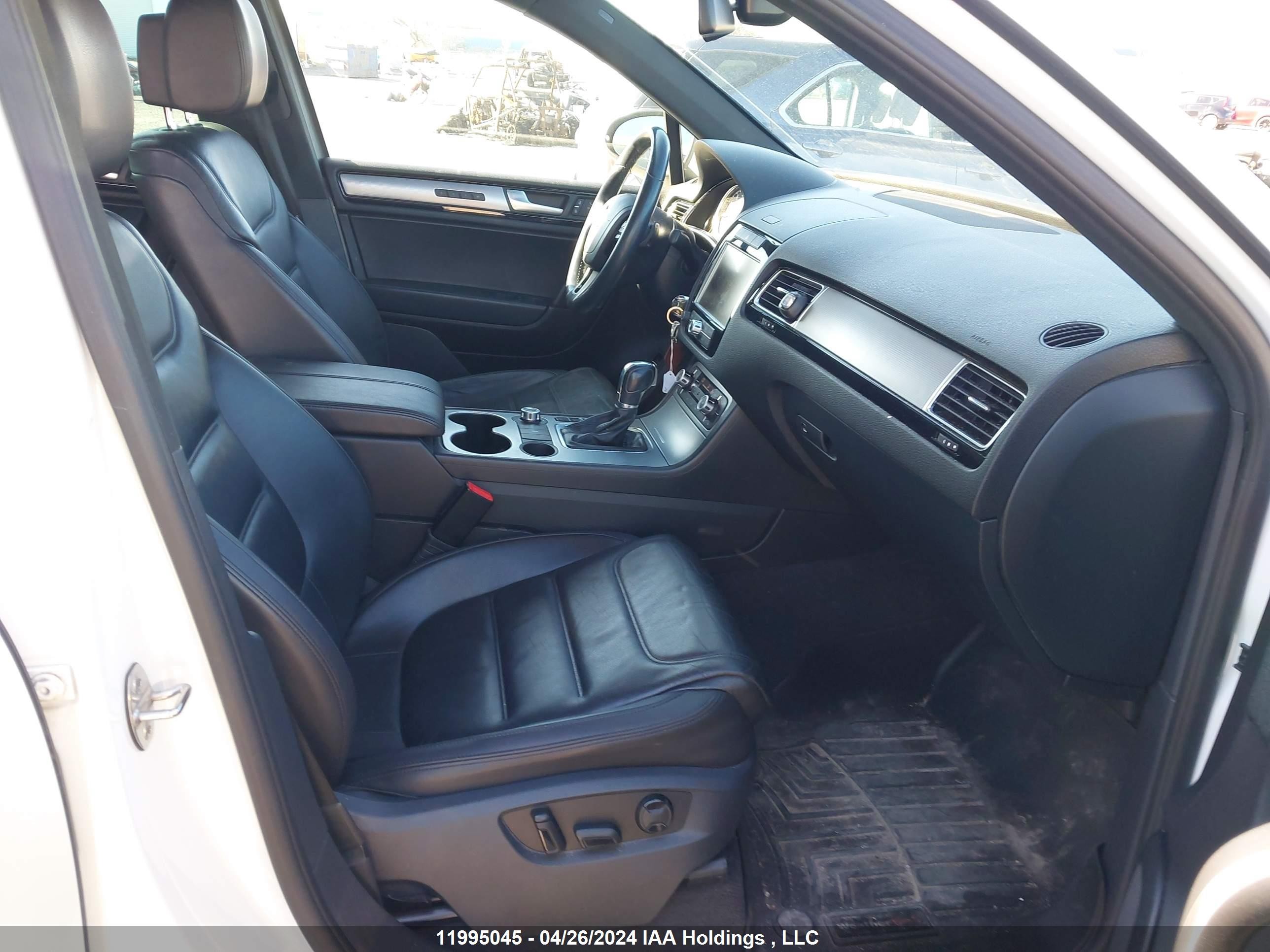 Photo 4 VIN: WVGDF9BP2ED007297 - VOLKSWAGEN TOUAREG 