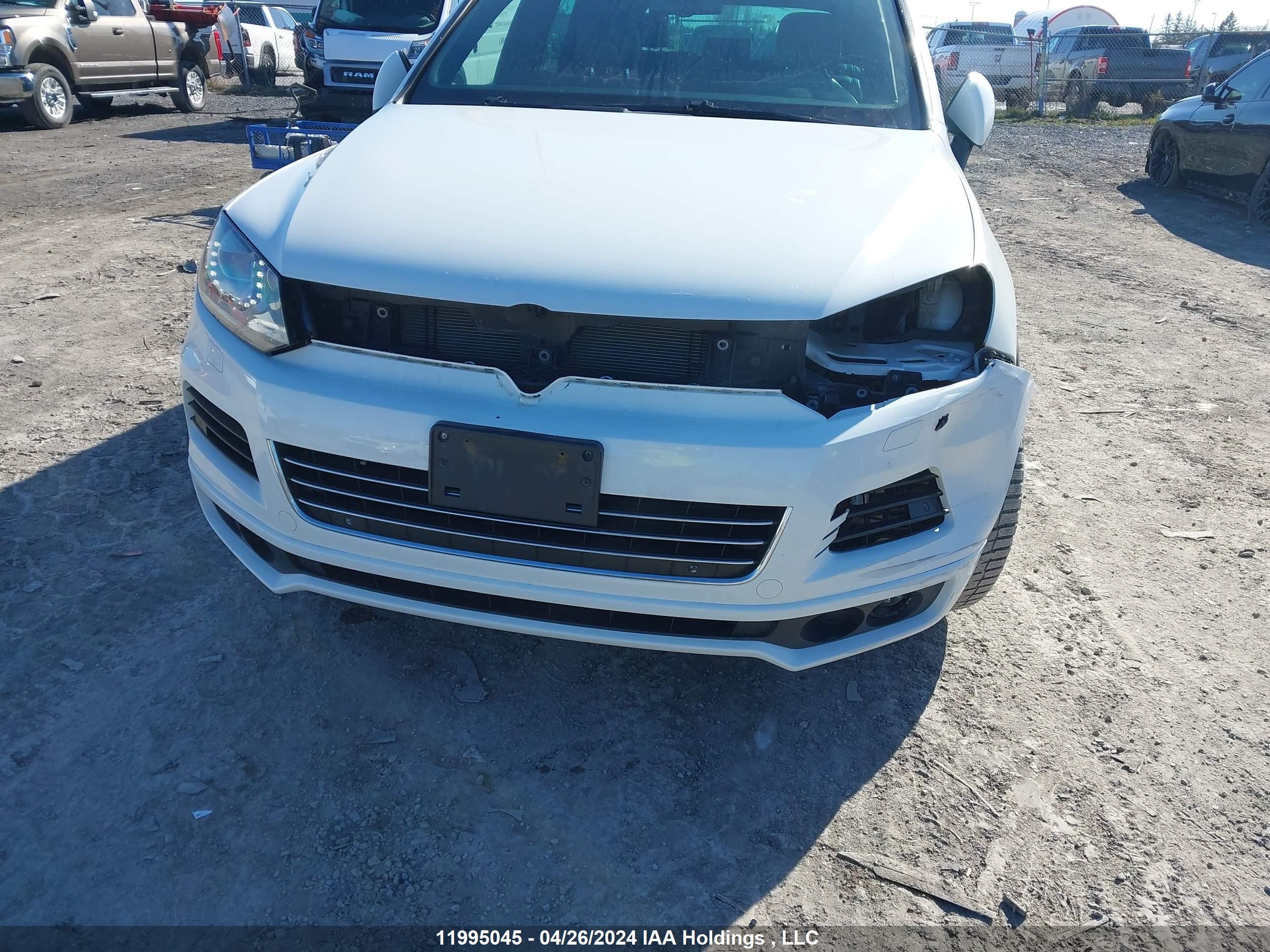 Photo 5 VIN: WVGDF9BP2ED007297 - VOLKSWAGEN TOUAREG 